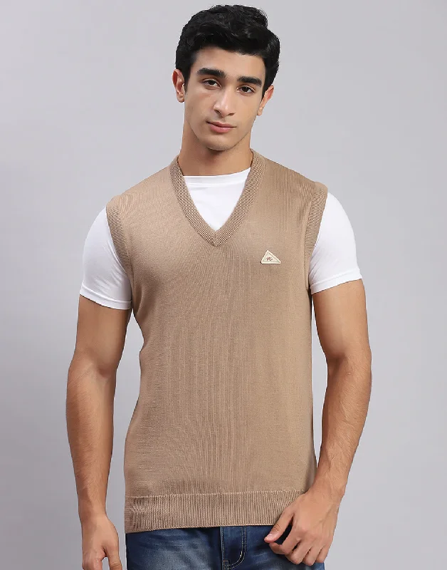 Men Camel Brown Solid V Neck Sleeveless Sweaters/Pullovers